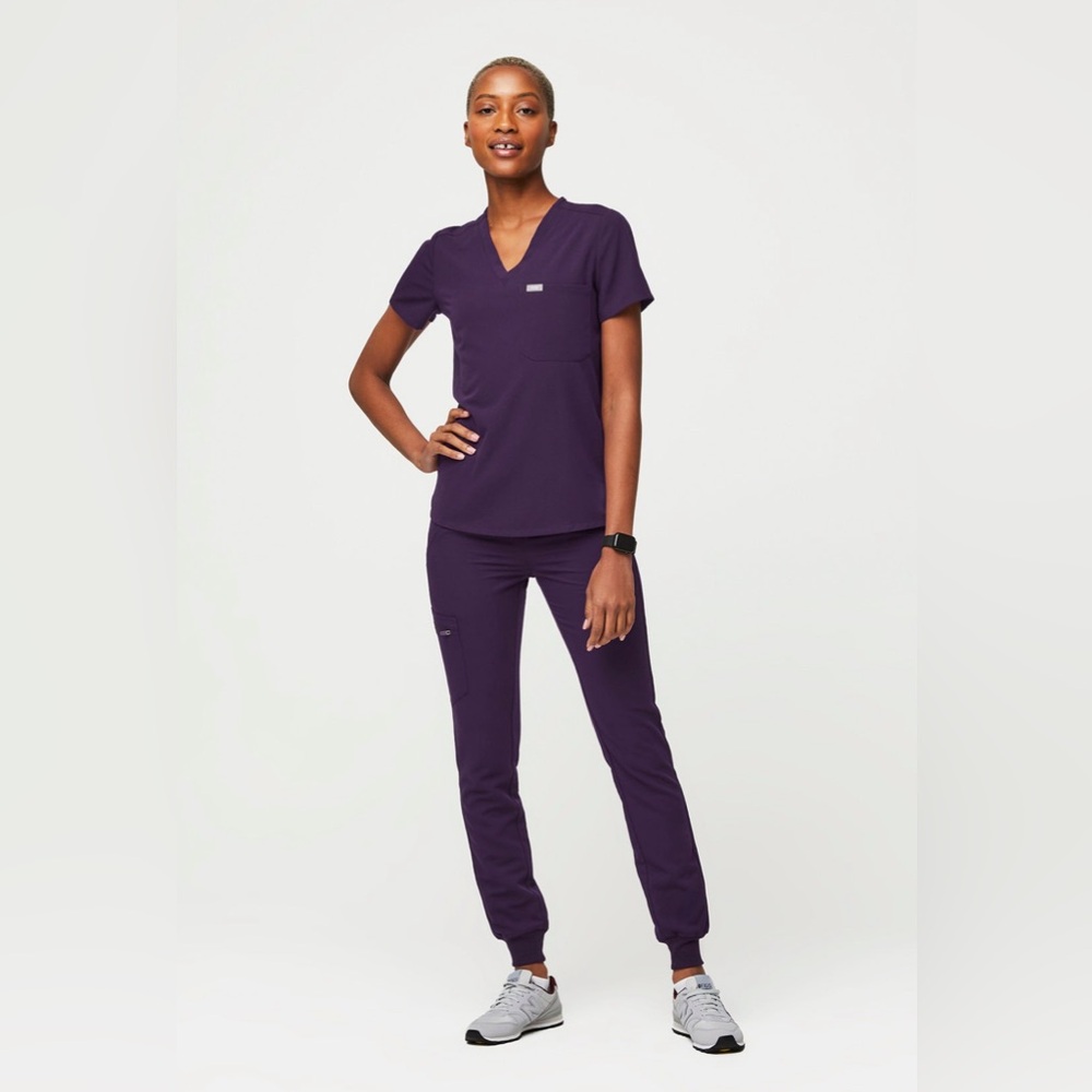 Figs Scrubs Jogger Set Size Large Color Purple Jam